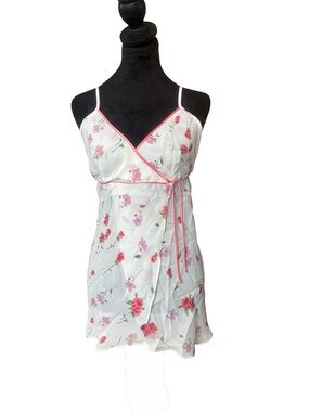 Y2K Baby doll top by C.R.U.Z size L in white with floral print -pink bow